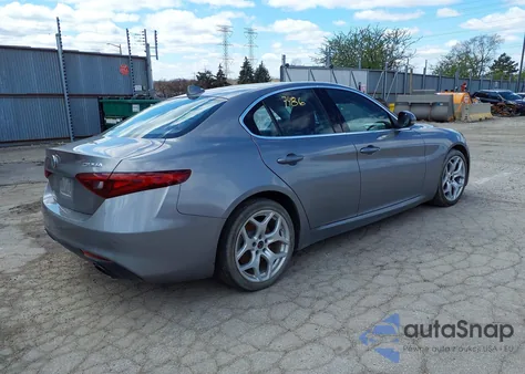 2018 Alfa Romeo Giulia Ti Rwd z USA, uszkodzony, nr VIN ZARFAECNXJ7589715